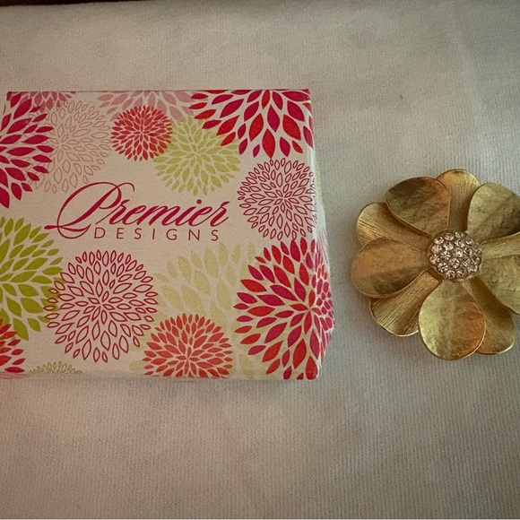 Premier Designs Gold Flower Pin Brooch Pendant - Picture 5 of 8